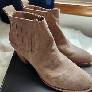 Dolce Vita Tan Suede Ankle Booties